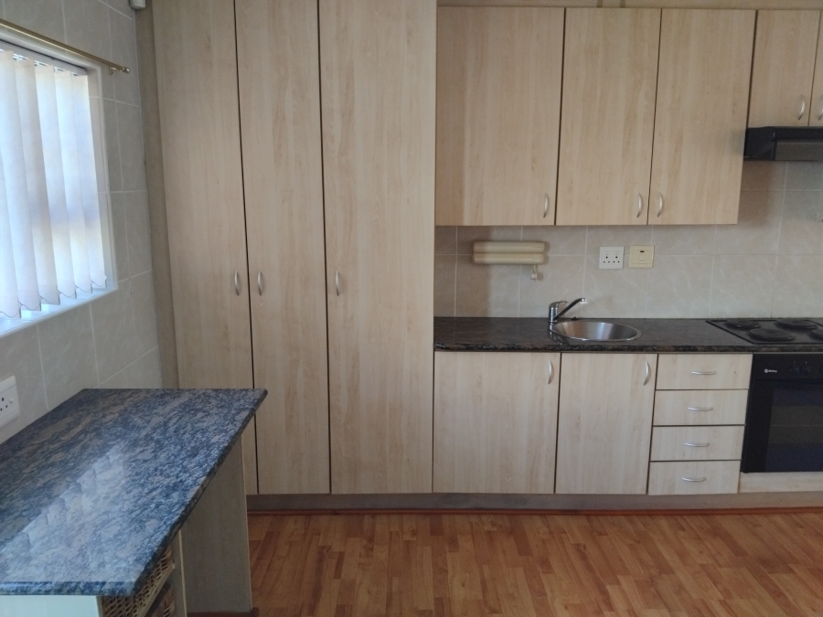 4 Bedroom Property for Sale in Wavecrest Eastern Cape